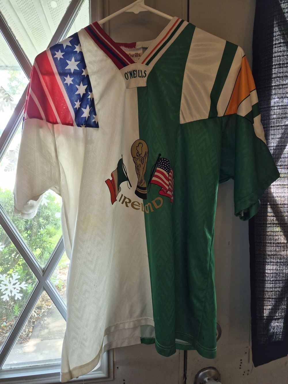 O'Neill's Red, White & Green Striped Jersey Collar Tag